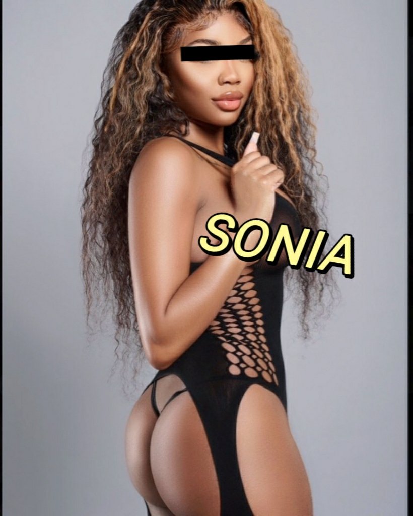 SONIA, 22